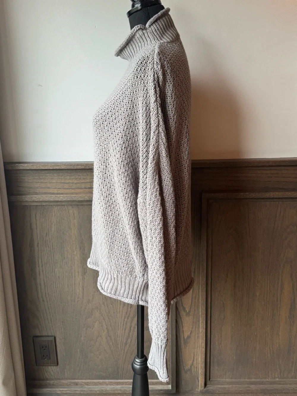 Tecrew Turtleneck Knit Oversized Sweater in Light Gray Large - Picture 3 of 7